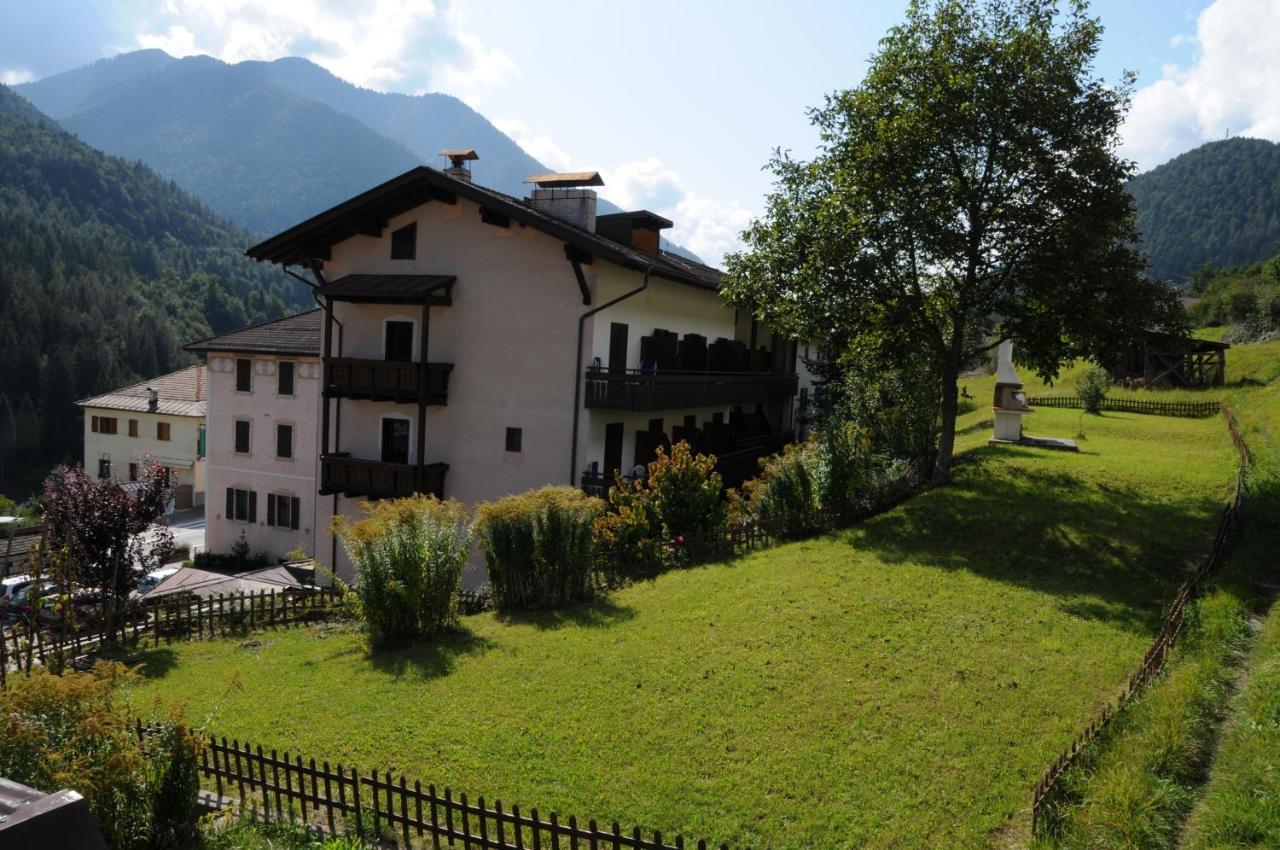 Hotel Carlone Breguzzo Exterior photo